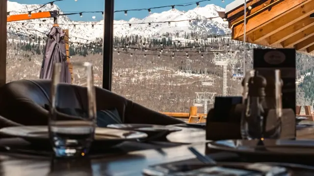 Горный базар — HoReCa / Интерьер